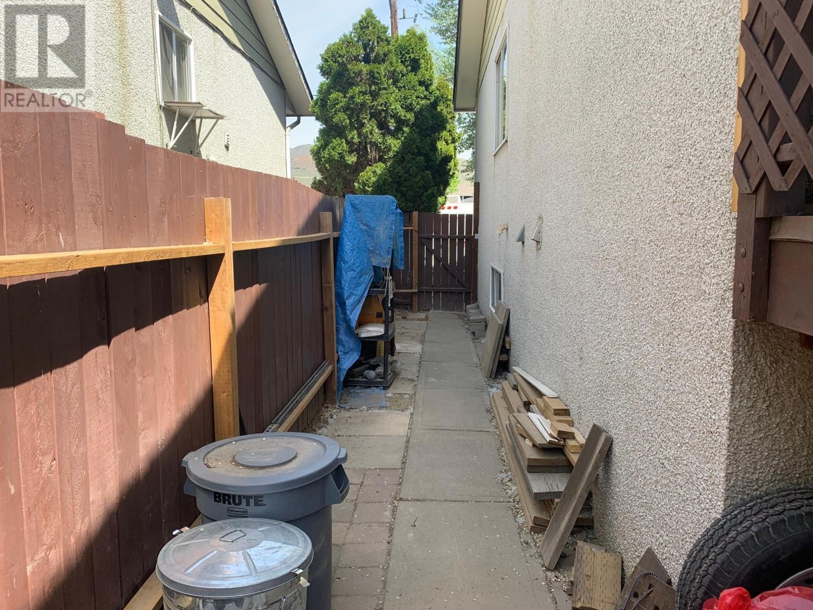 1611 Spartan Place, Kamloops, British Columbia  V2B 7Z3 - Photo 36 - 180175