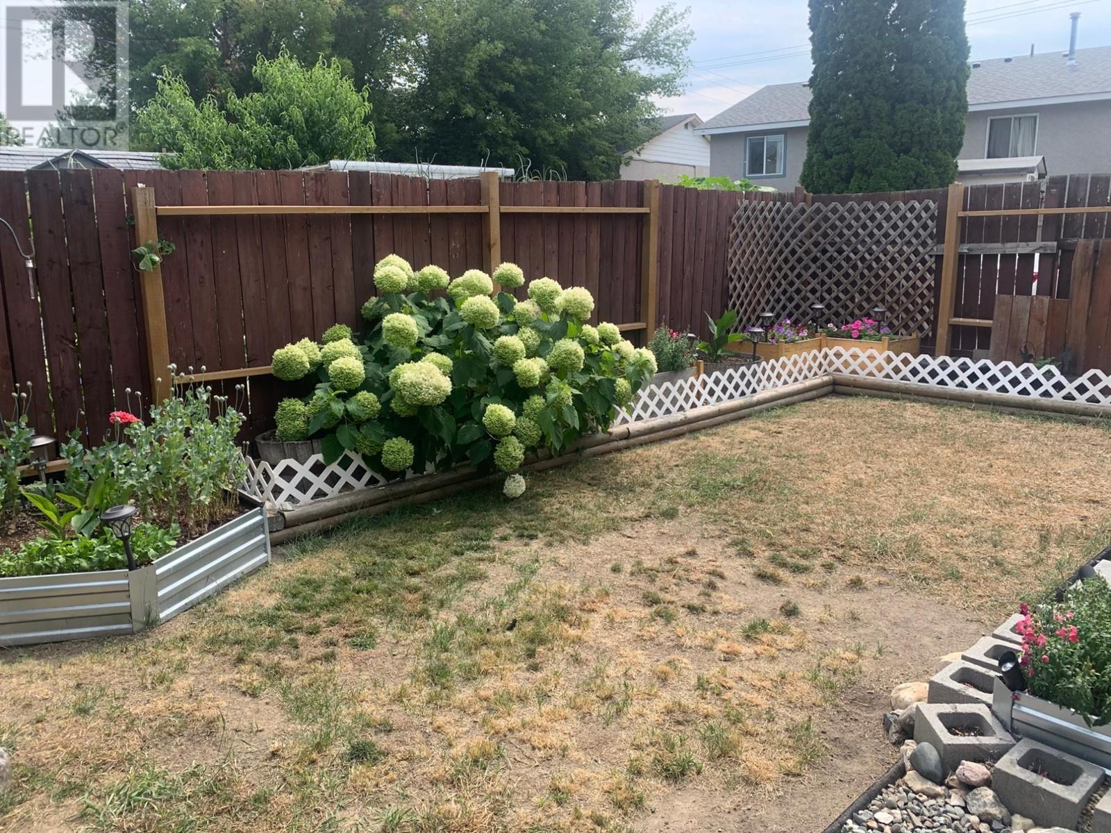 1611 Spartan Place, Kamloops, British Columbia  V2B 7Z3 - Photo 38 - 180175