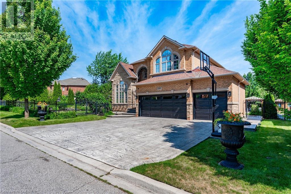 2361 Presquile Drive, Oakville, Ontario L6H 7R1 - Photo 5 - 40628579