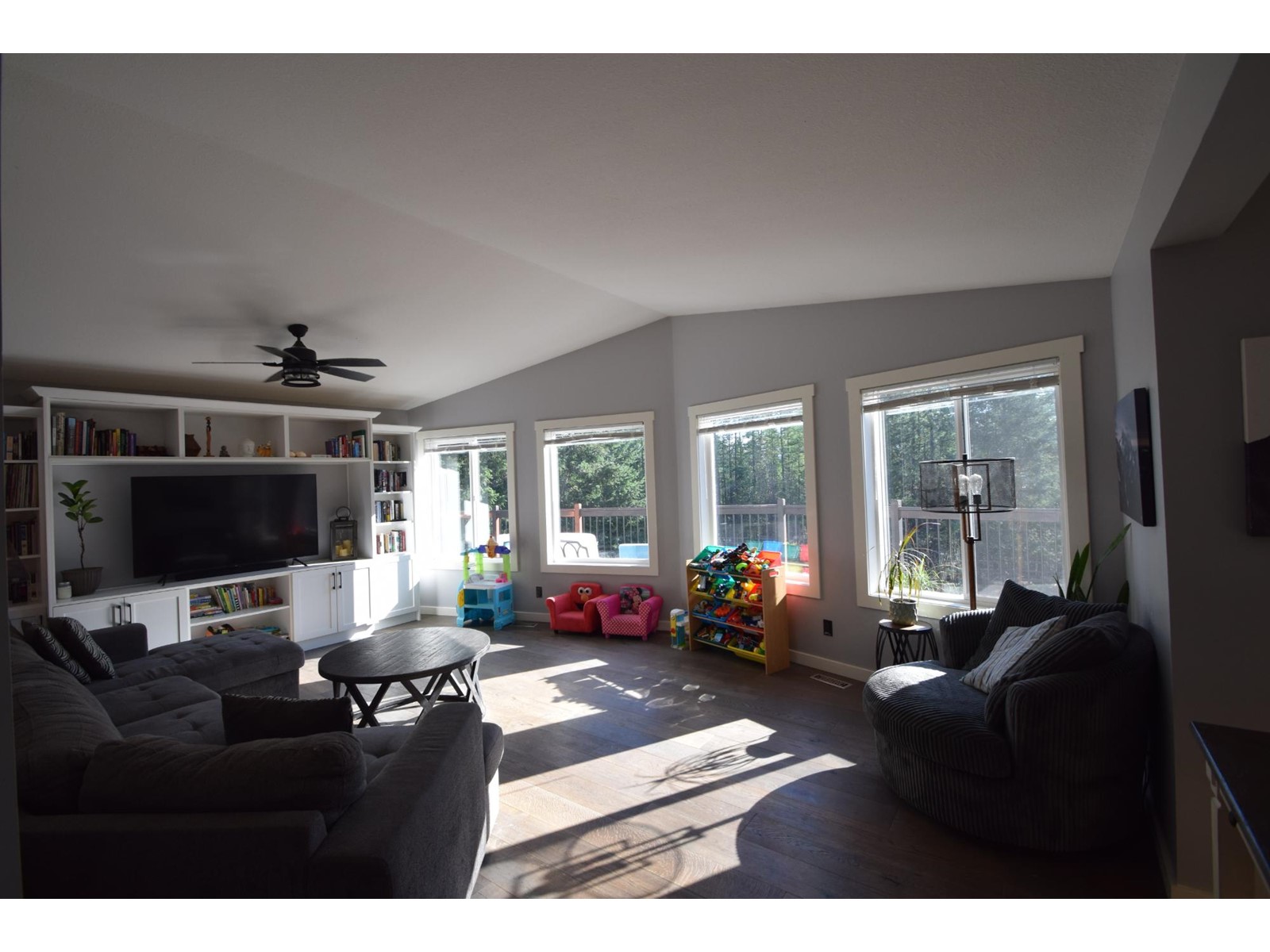 3743 Simpson Road, Cranbrook, British Columbia  V1C 6T2 - Photo 5 - 2478834