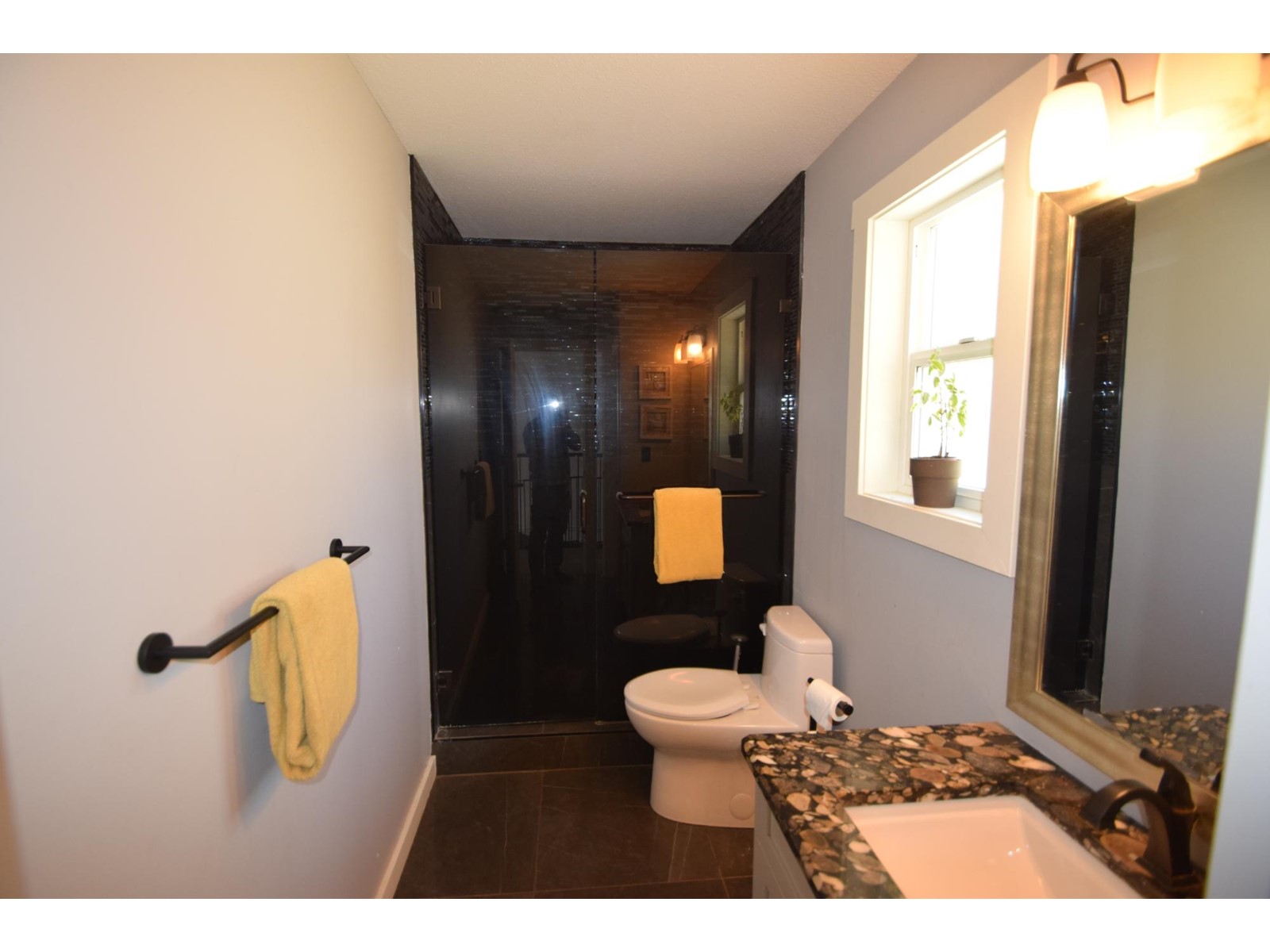 3743 Simpson Road, Cranbrook, British Columbia  V1C 6T2 - Photo 8 - 2478834