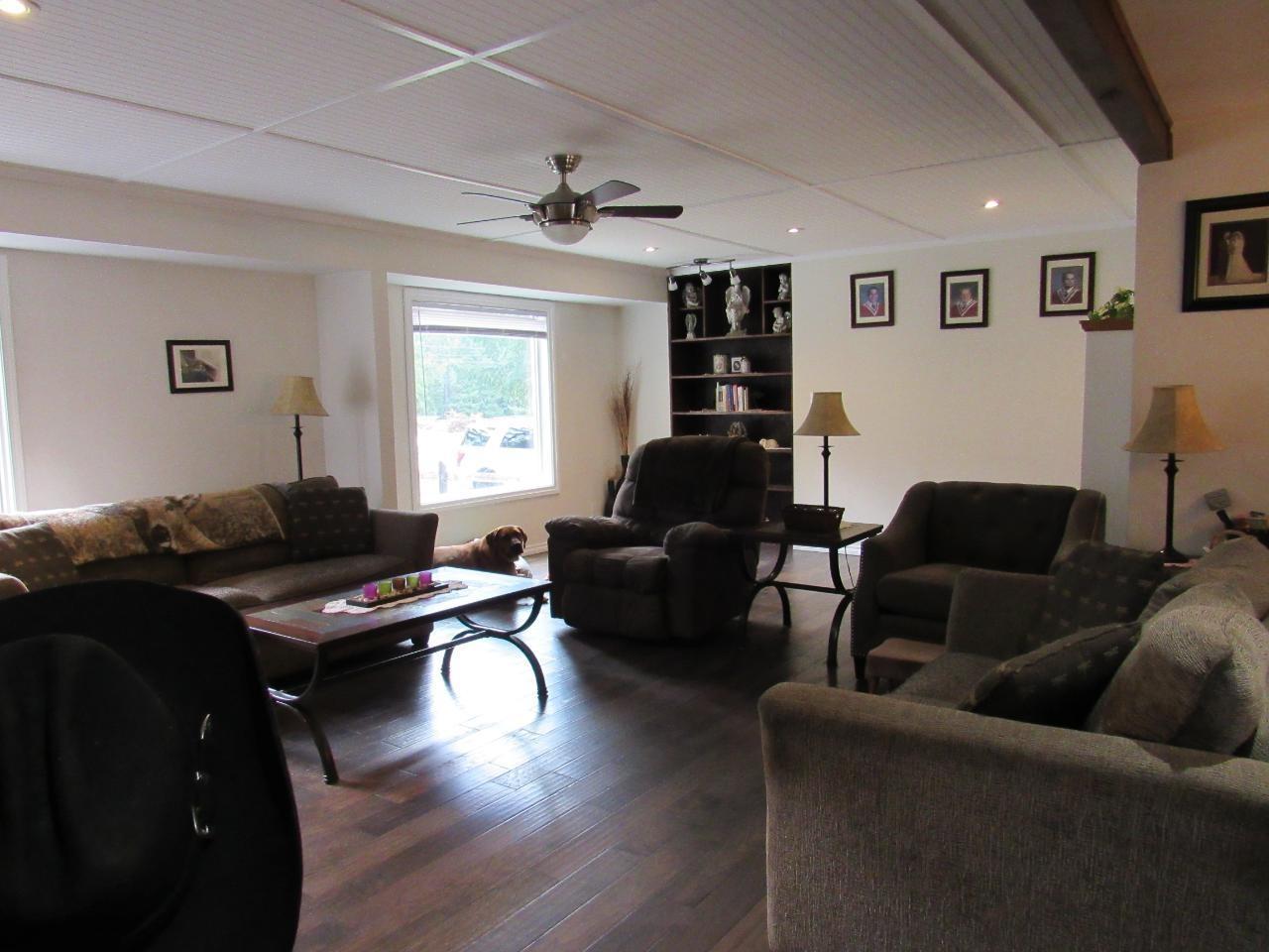 2015 Highway 3a, Castlegar, British Columbia  V1N 4N1 - Photo 2 - 2478830