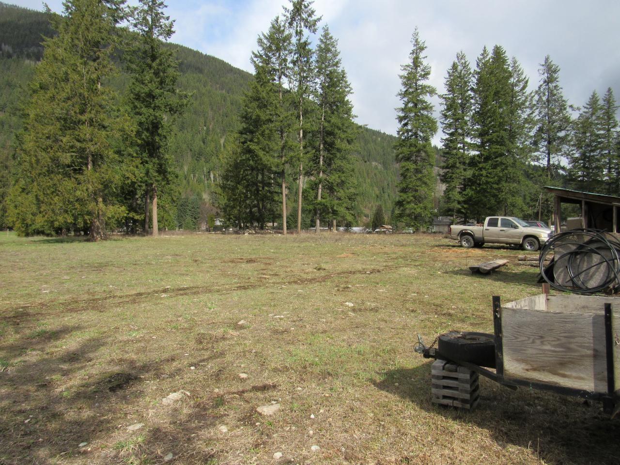 2015 Highway 3a, Castlegar, British Columbia  V1N 4N1 - Photo 52 - 2478830