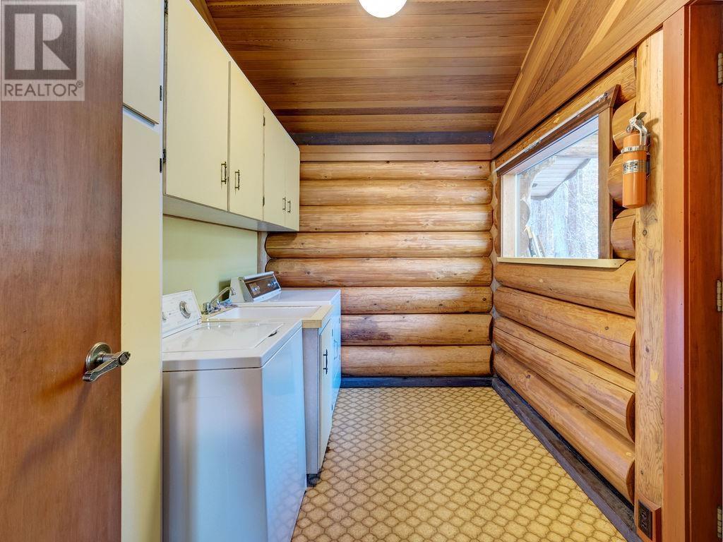 9862 Wescan Road, Halfmoon Bay, British Columbia  V7Z 1G2 - Photo 12 - R2911768