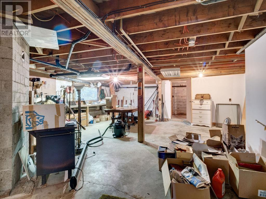 9862 Wescan Road, Halfmoon Bay, British Columbia  V7Z 1G2 - Photo 29 - R2911768