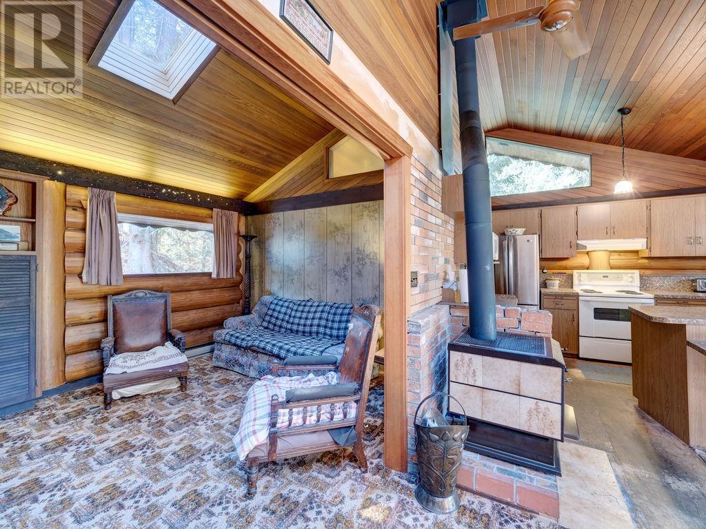9862 Wescan Road, Halfmoon Bay, British Columbia  V7Z 1G2 - Photo 9 - R2911768
