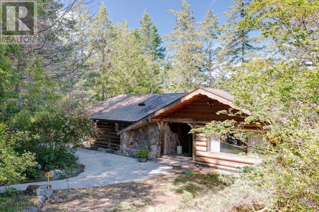 9862 Wescan Road, Halfmoon Bay, British Columbia  V7Z 1G2 - Photo 1 - R2911768