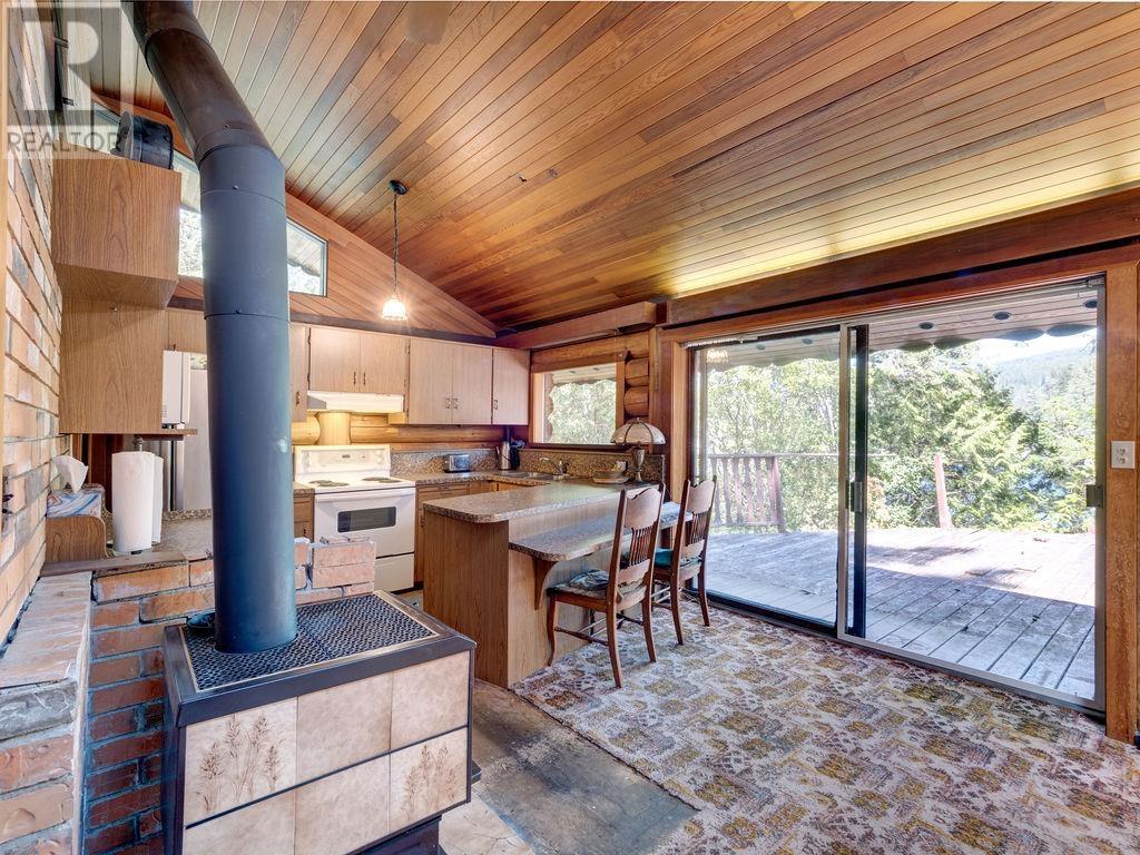 9862 Wescan Road, Halfmoon Bay, British Columbia  V7Z 1G2 - Photo 10 - R2911768
