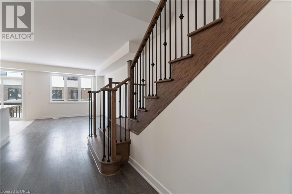 172 Eastbridge Avenue, Welland, Ontario  L3B 0M6 - Photo 5 - 40627775