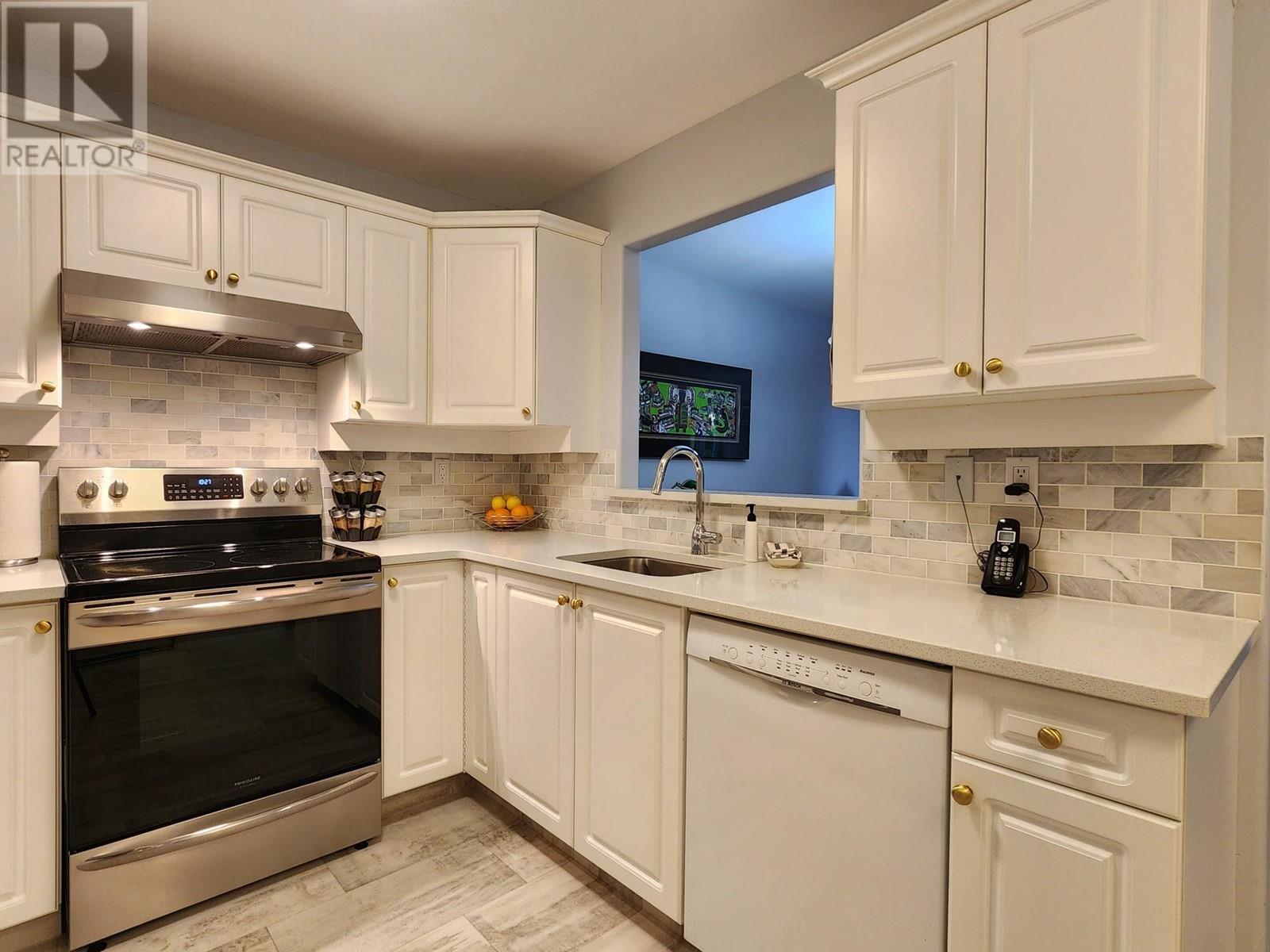 207-120 Vernon Ave, Kamloops, British Columbia  V2B 1L6 - Photo 5 - 180178