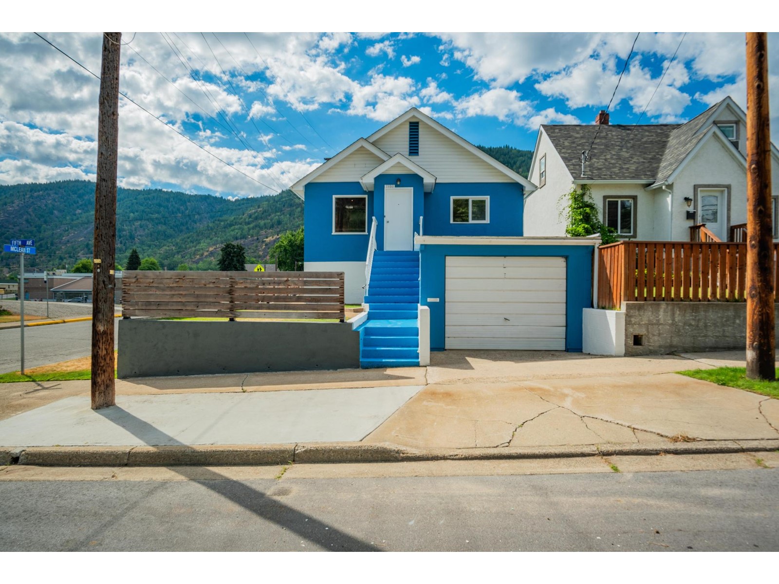 1980 Fifth Avenue, Trail, British Columbia  V1R 1V4 - Photo 2 - 2478820