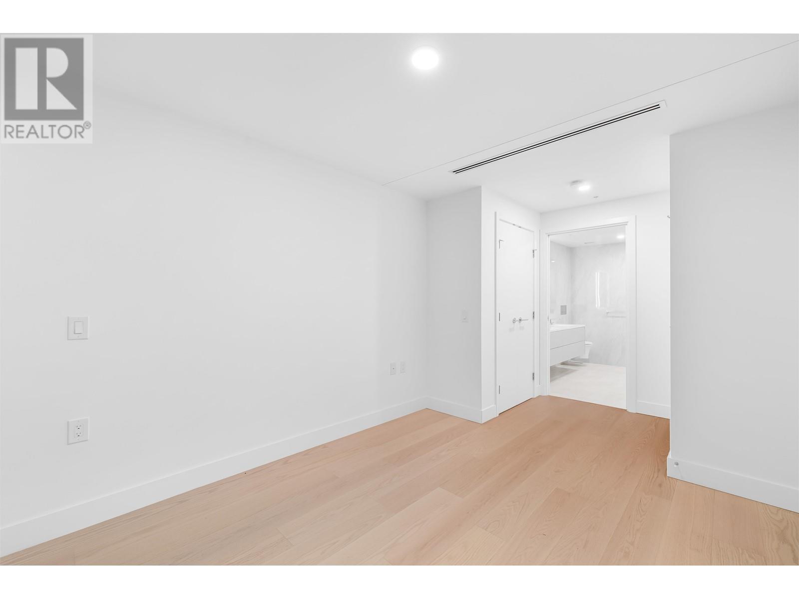 204 1331 Marine Drive, West Vancouver, British Columbia  V7T 1B6 - Photo 11 - R2911808