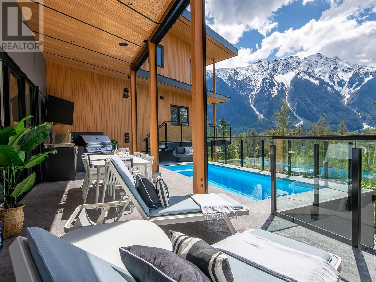 7667 Cerulean Drive, Pemberton, British Columbia  V0N 2L3 - Photo 16 - R2911854