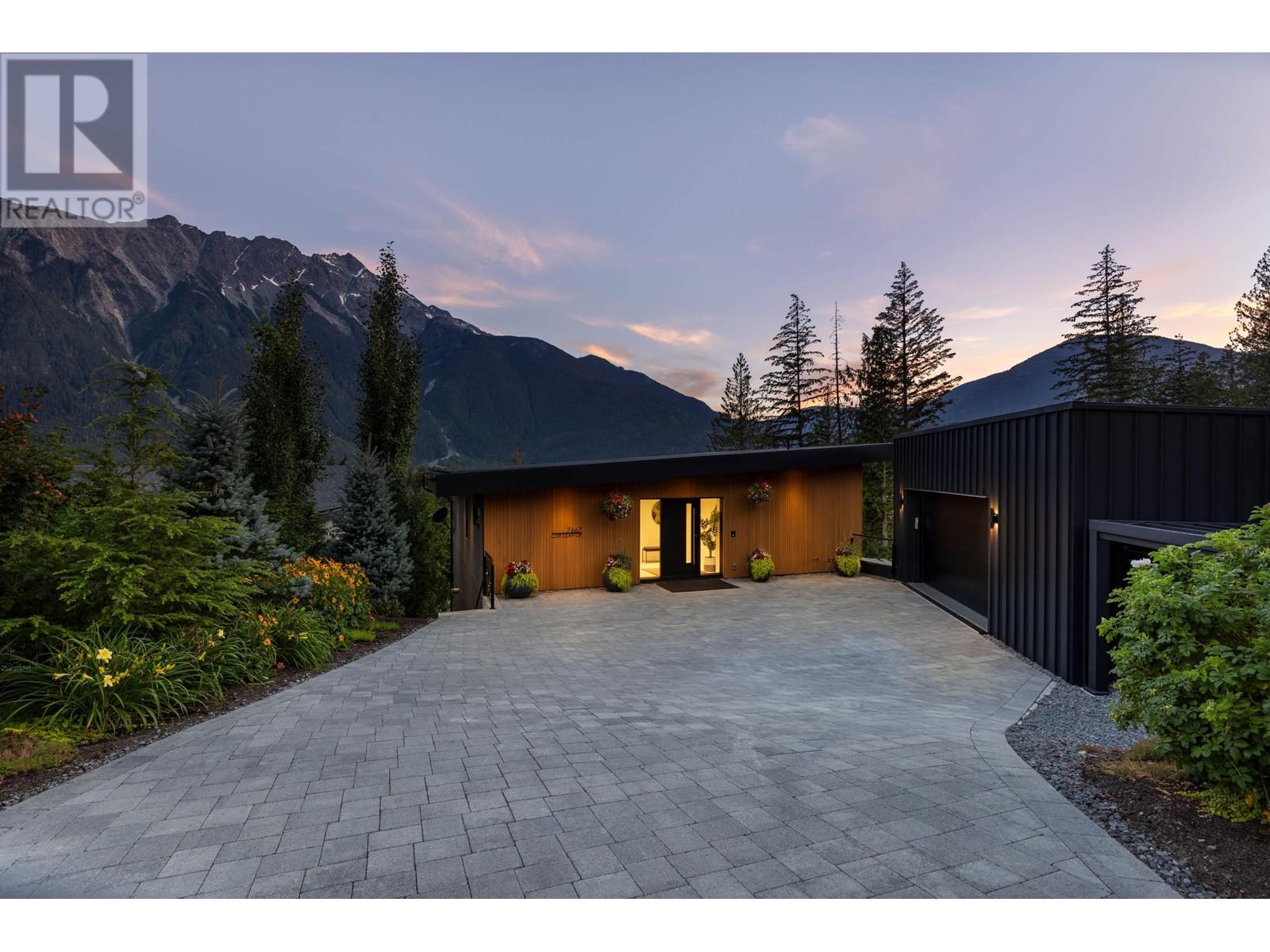 7667 Cerulean Drive, Pemberton, British Columbia  V0N 2L3 - Photo 37 - R2911854