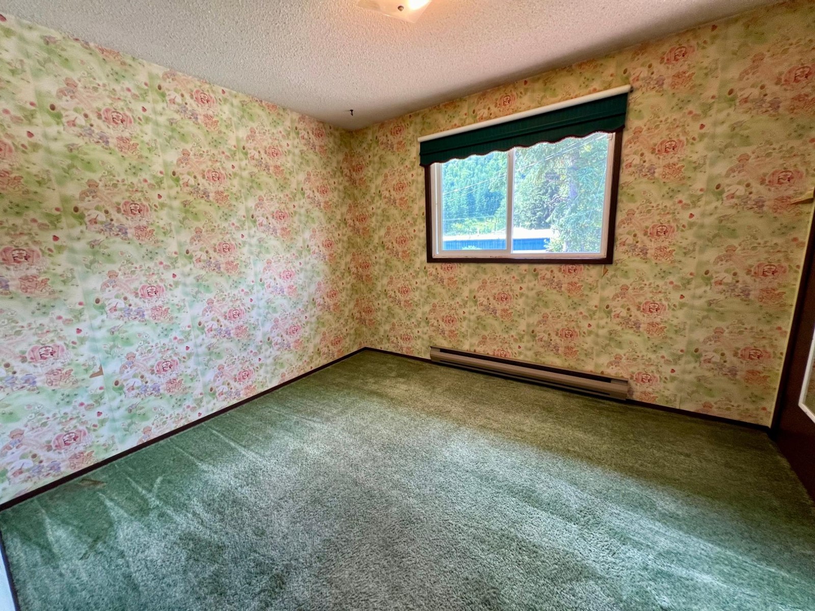 614 12th Street, Castlegar, British Columbia  V1N 2K3 - Photo 14 - 2478794
