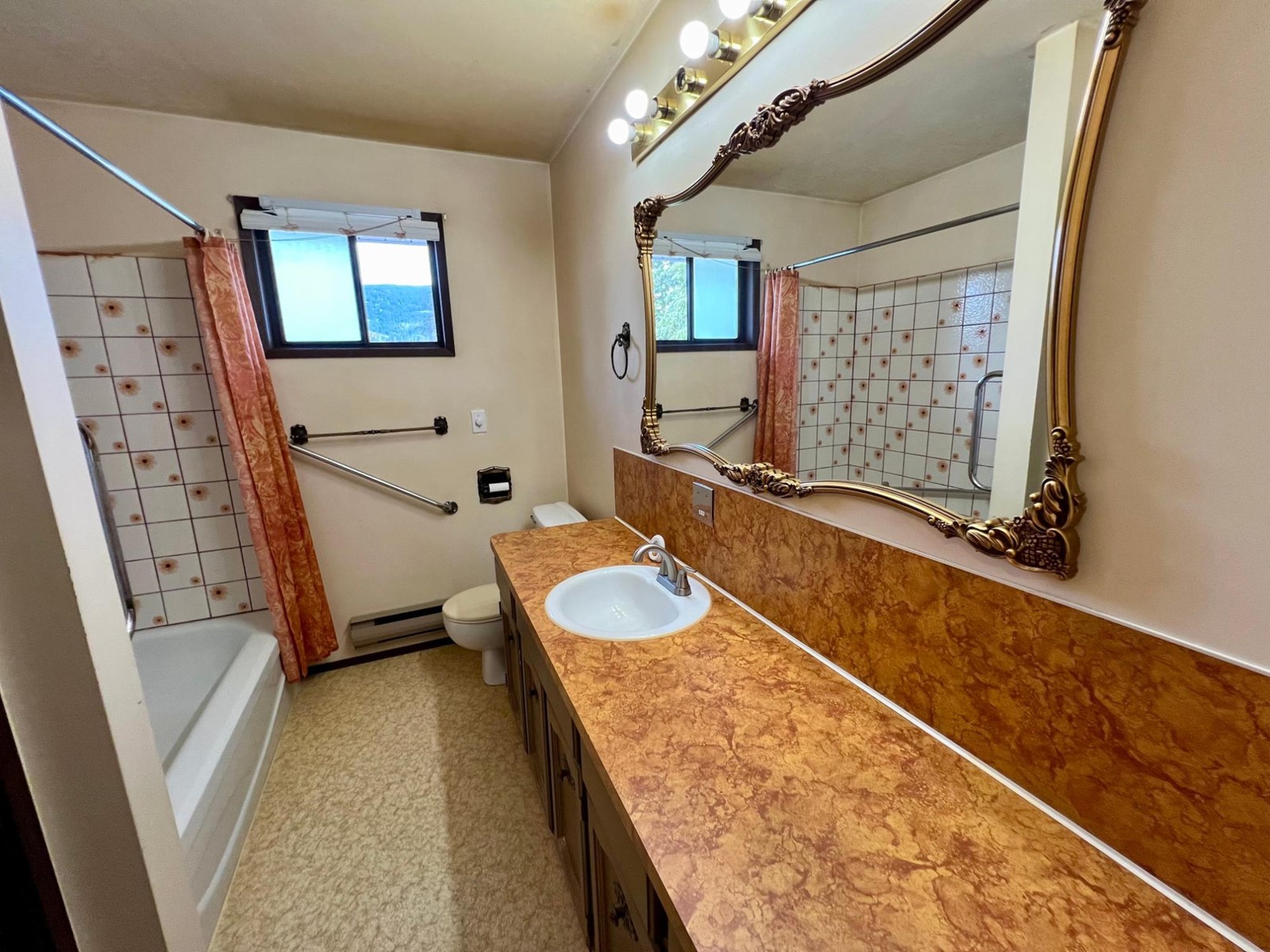 614 12th Street, Castlegar, British Columbia  V1N 2K3 - Photo 15 - 2478794
