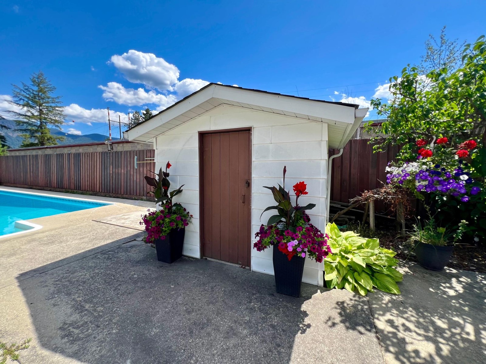 614 12th Street, Castlegar, British Columbia  V1N 2K3 - Photo 36 - 2478794