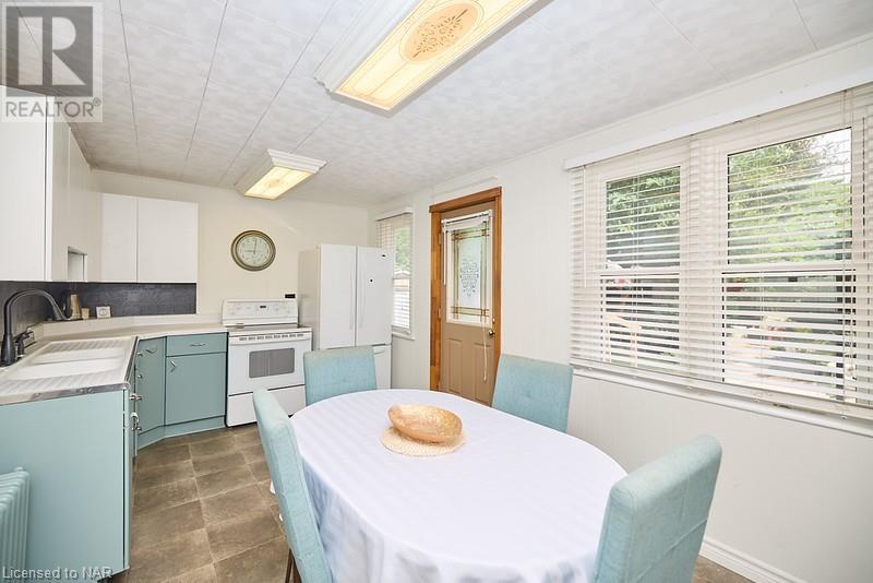 54 Henry Street, St. Catharines, Ontario  L2R 5T9 - Photo 12 - 40623730