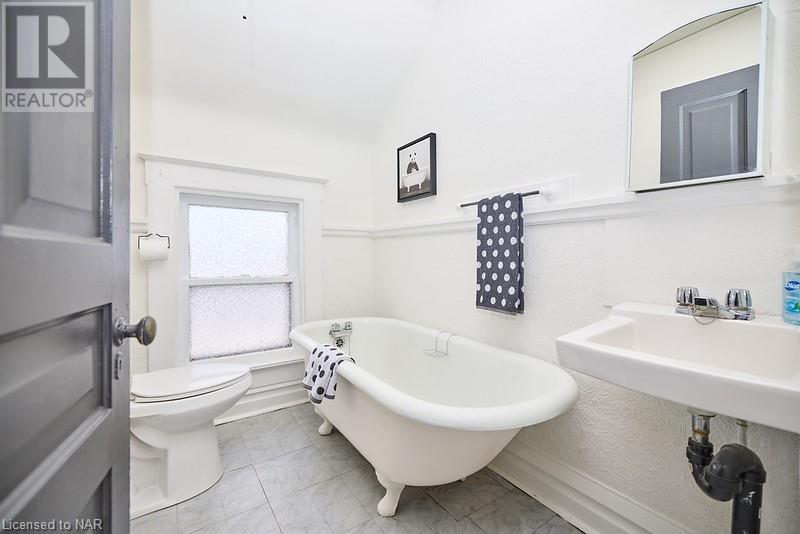 54 Henry Street, St. Catharines, Ontario  L2R 5T9 - Photo 31 - 40623730