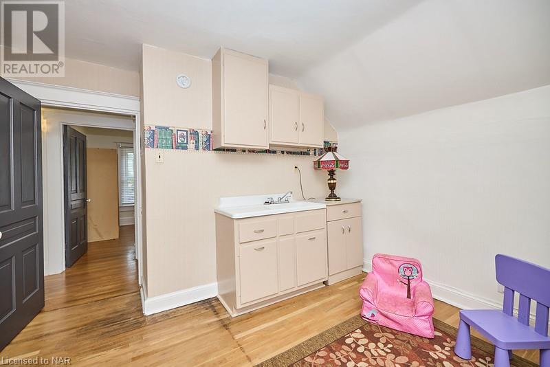 54 Henry Street, St. Catharines, Ontario  L2R 5T9 - Photo 27 - 40623730