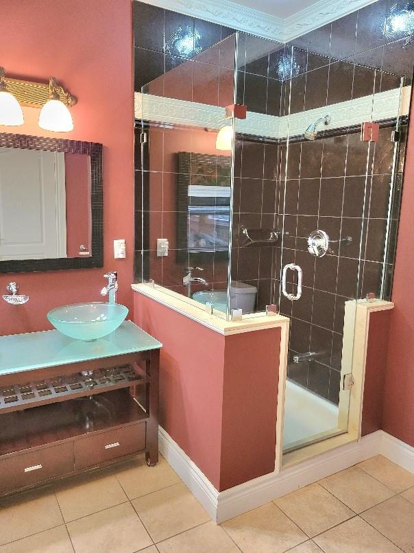 Image of property at 4251 KING Street E