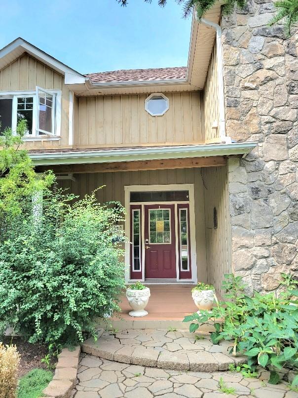 Image of property at 4251 KING Street E