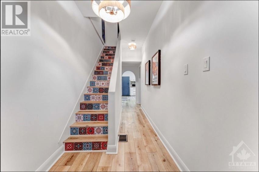 237 Nepean Street, Ottawa, Ontario  K2P 0B7 - Photo 3 - 1405437