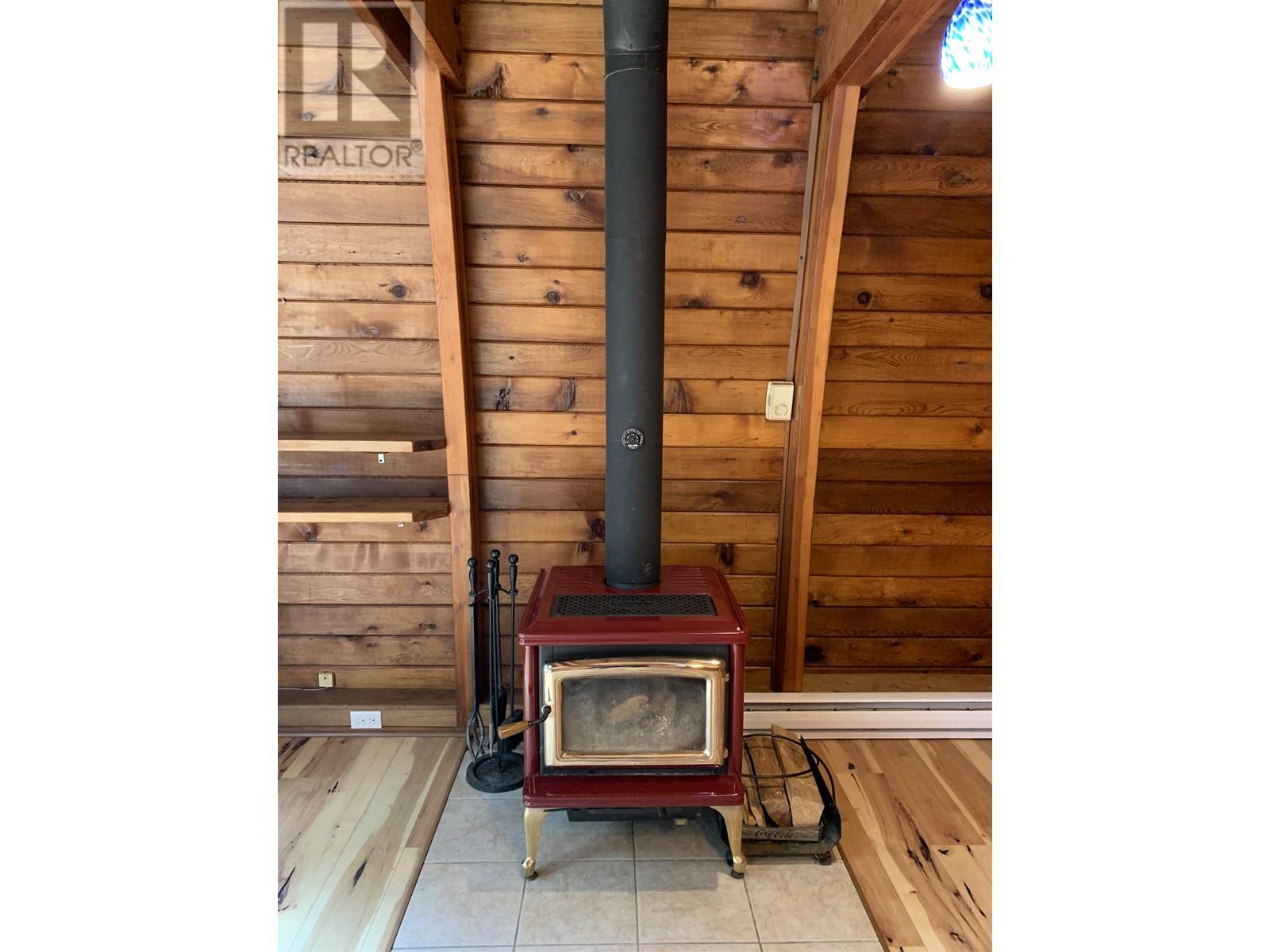5569 Sans Souci Road, Halfmoon Bay, British Columbia  V7Z 1B6 - Photo 5 - R2907579