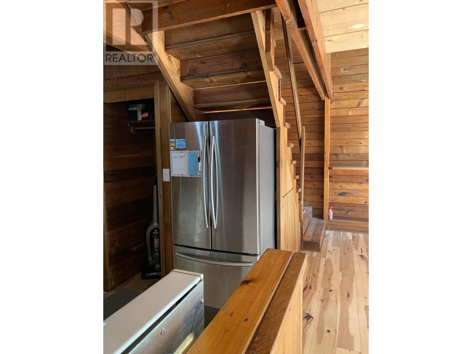 5569 Sans Souci Road, Halfmoon Bay, British Columbia  V7Z 1B6 - Photo 8 - R2907579