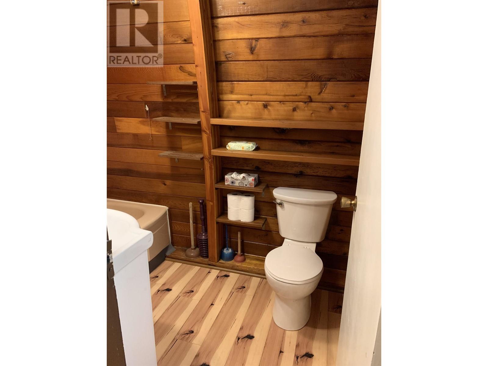 5569 Sans Souci Road, Halfmoon Bay, British Columbia  V7Z 1B6 - Photo 11 - R2907579