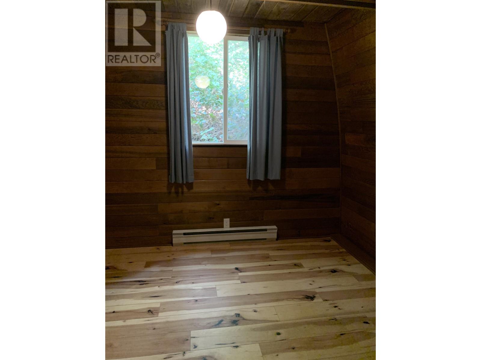 5569 Sans Souci Road, Halfmoon Bay, British Columbia  V7Z 1B6 - Photo 10 - R2907579