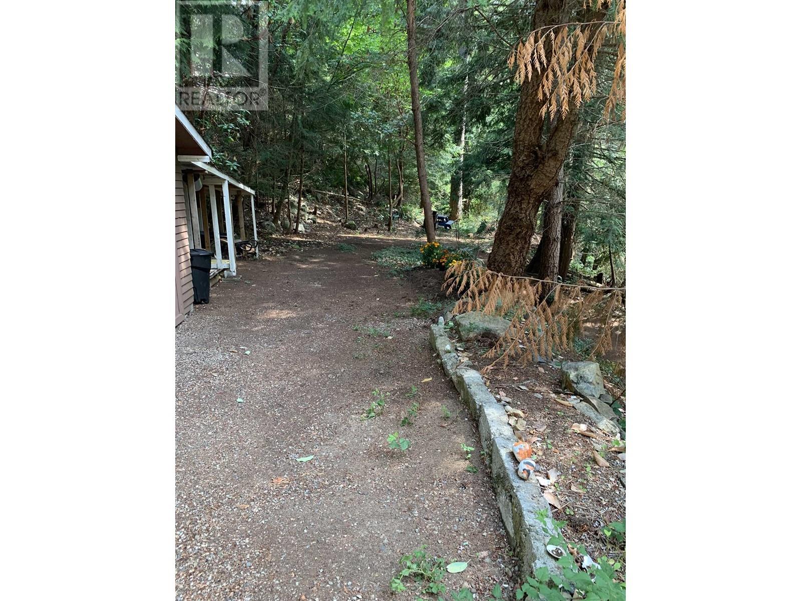 5569 Sans Souci Road, Halfmoon Bay, British Columbia  V7Z 1B6 - Photo 22 - R2907579