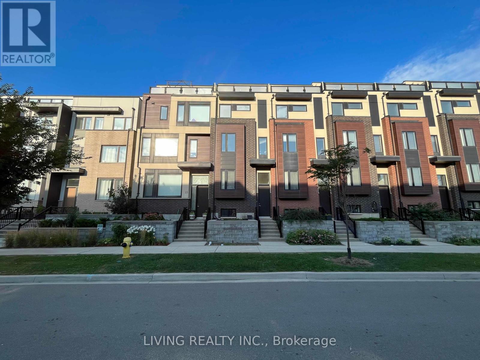 21 CAROLINE CARPENTER GROVE, toronto (downsview-roding-cfb), Ontario