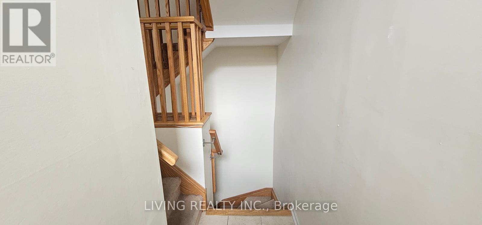 21 Caroline Carpenter Grove, Toronto (Downsview-Roding-Cfb), Ontario  M3K 0B1 - Photo 6 - W9238770