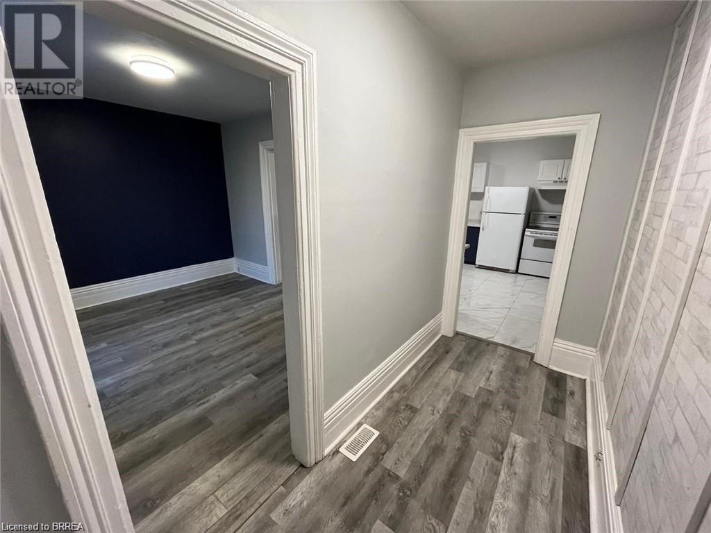 143 Colborne Street W Unit# A, Brantford, Ontario  N3T 1K9 - Photo 3 - 40629092