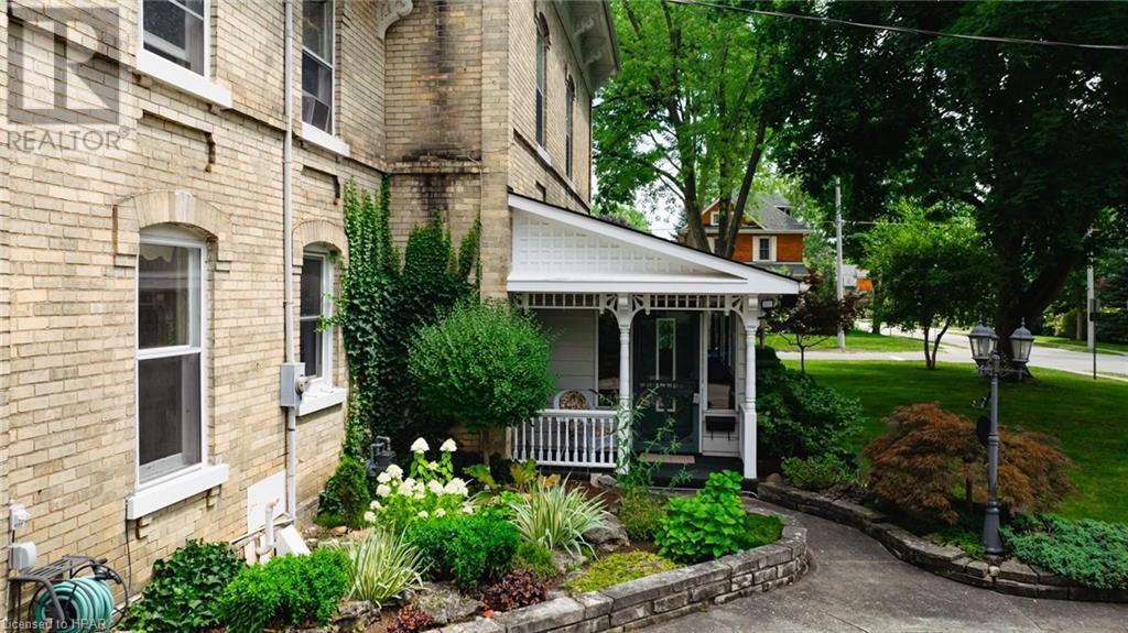 14 Nile Street, Stratford, Ontario  N5A 4B8 - Photo 4 - 40629193