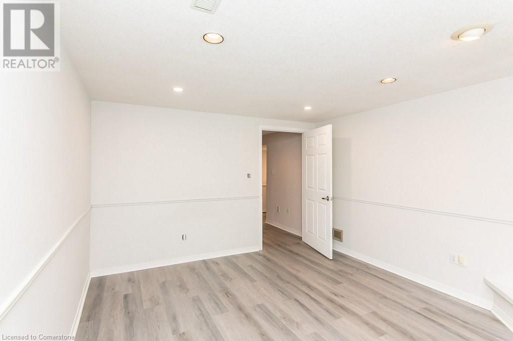 464 Hazel Street, Waterloo, Ontario  N2L 3R1 - Photo 35 - 40629266