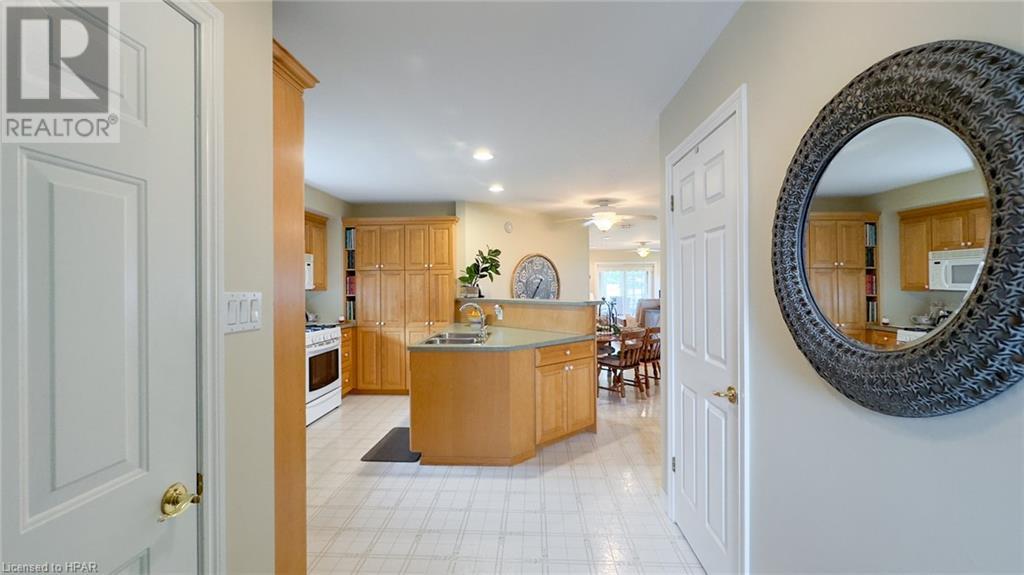 301 Bethune Crescent, Goderich, Ontario  N7A 4M6 - Photo 3 - 40627129