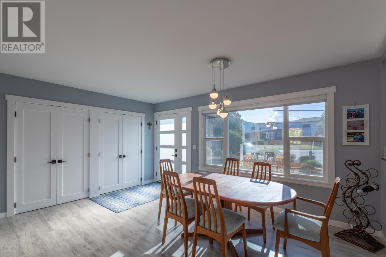 12218 SAUNDERS Crescent Summerland