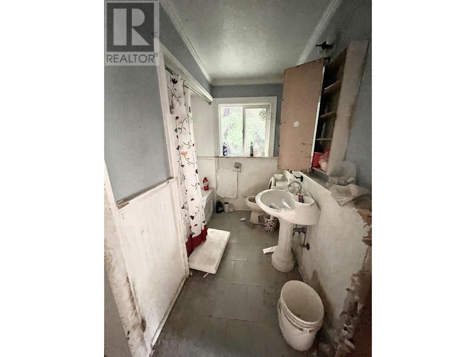 6960 Sunshine Coast Highway, Sechelt, British Columbia  V7Z 0N2 - Photo 11 - R2911949