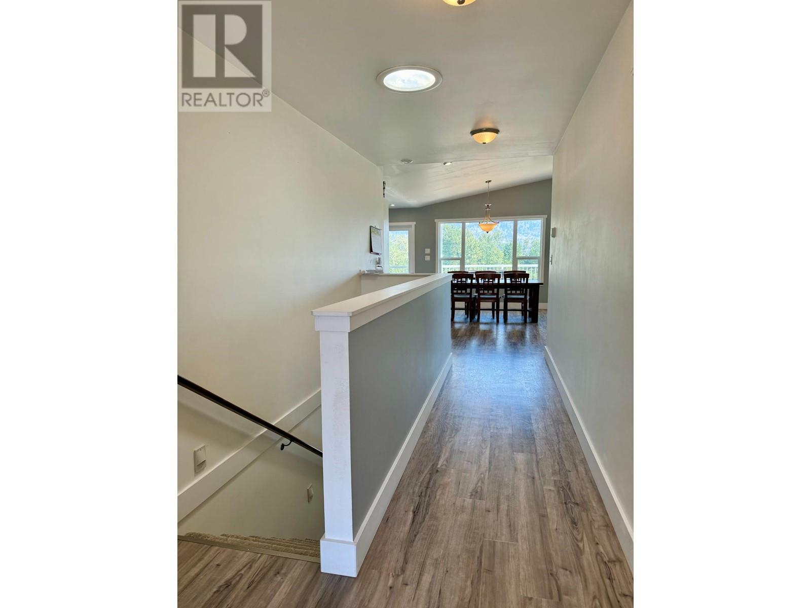 1618 Fir Rd, Merritt, British Columbia  V1K 1A0 - Photo 6 - 180191