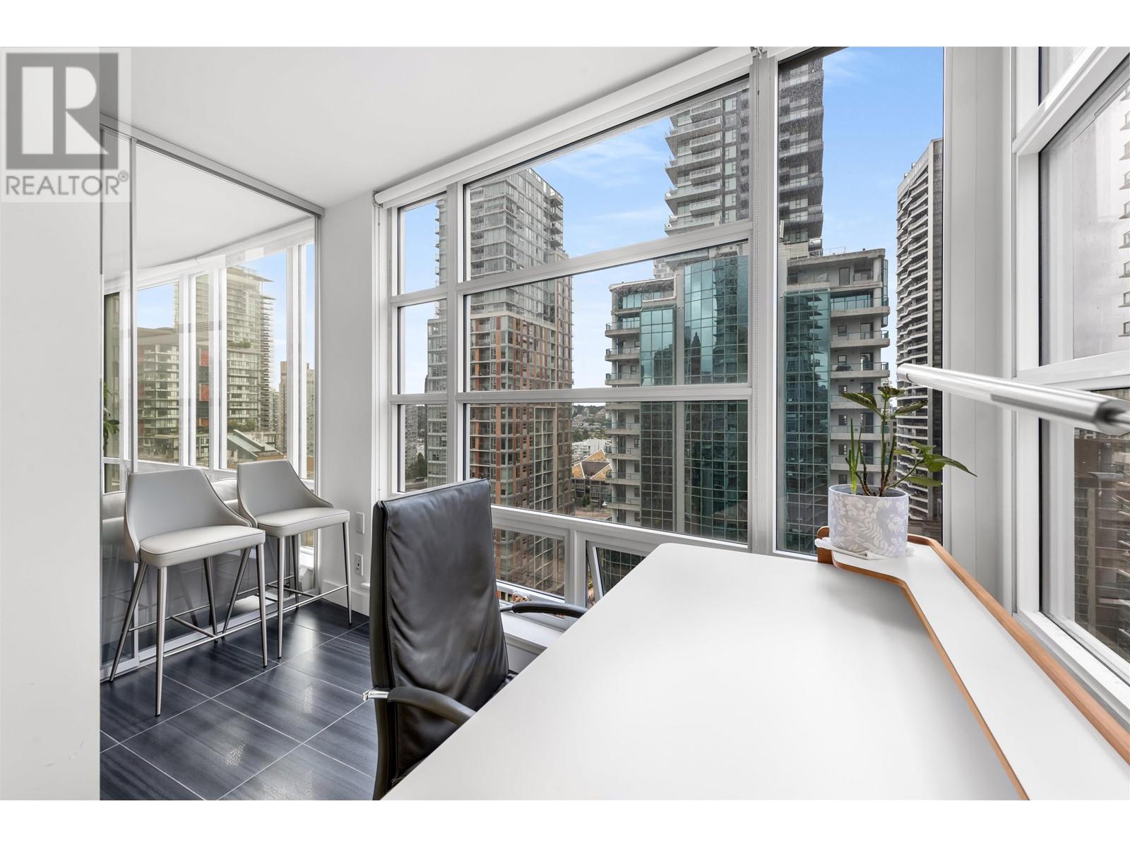 Listing Picture 9 of 20 : 1810 1283 HOWE STREET, Vancouver / 溫哥華 - 魯藝地產 Yvonne Lu Group - MLS Medallion Club Member