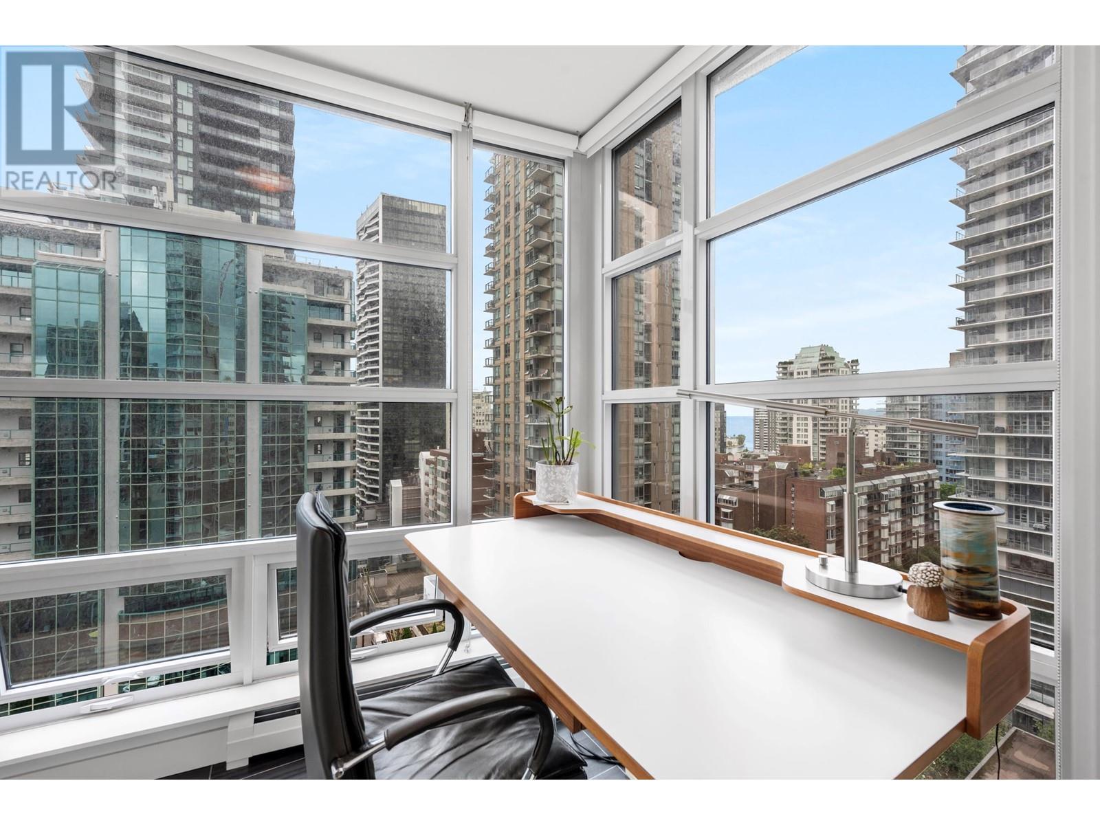 Listing Picture 8 of 20 : 1810 1283 HOWE STREET, Vancouver / 溫哥華 - 魯藝地產 Yvonne Lu Group - MLS Medallion Club Member