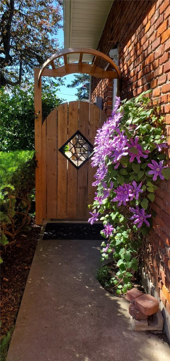 Image of property at 154 Hendrie Avenue