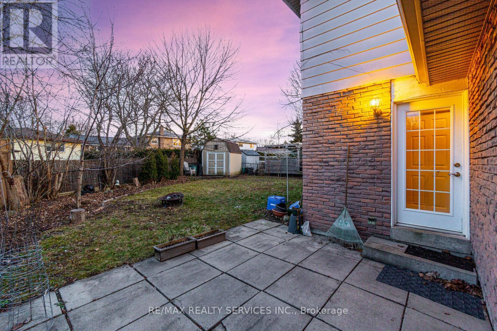 62 Ambleside Drive, Brampton (Brampton South), Ontario  L6Y 1B9 - Photo 5 - W9239378