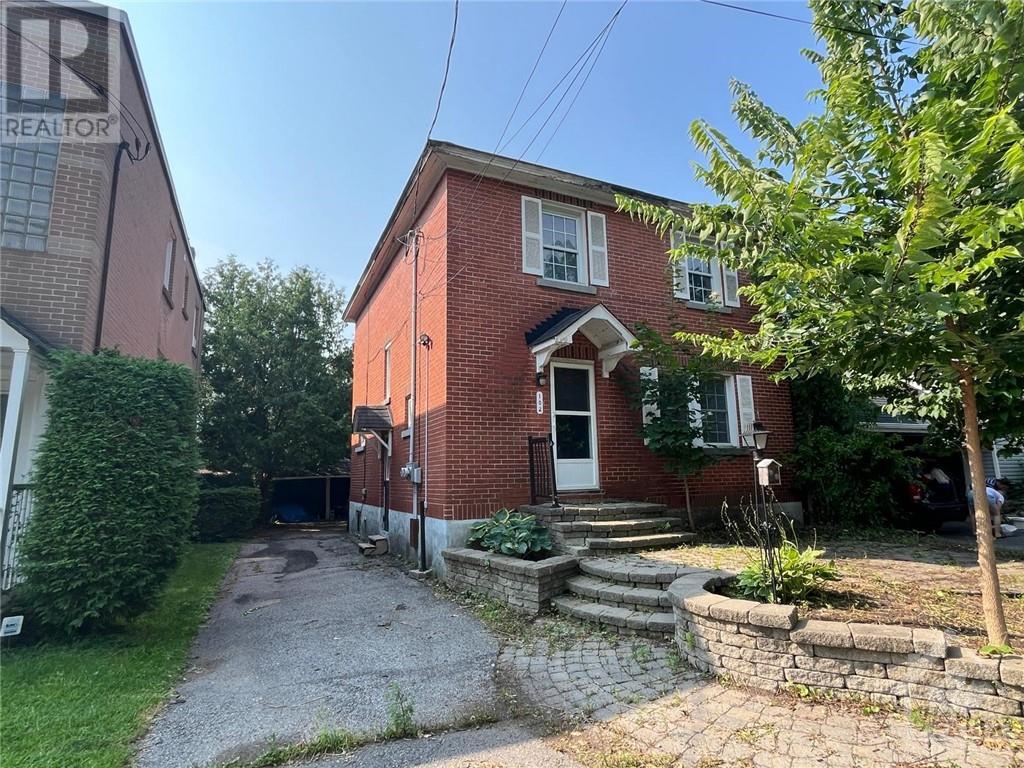 102 Putman Avenue, Ottawa, Ontario  K1M 1Z6 - Photo 1 - 1405405