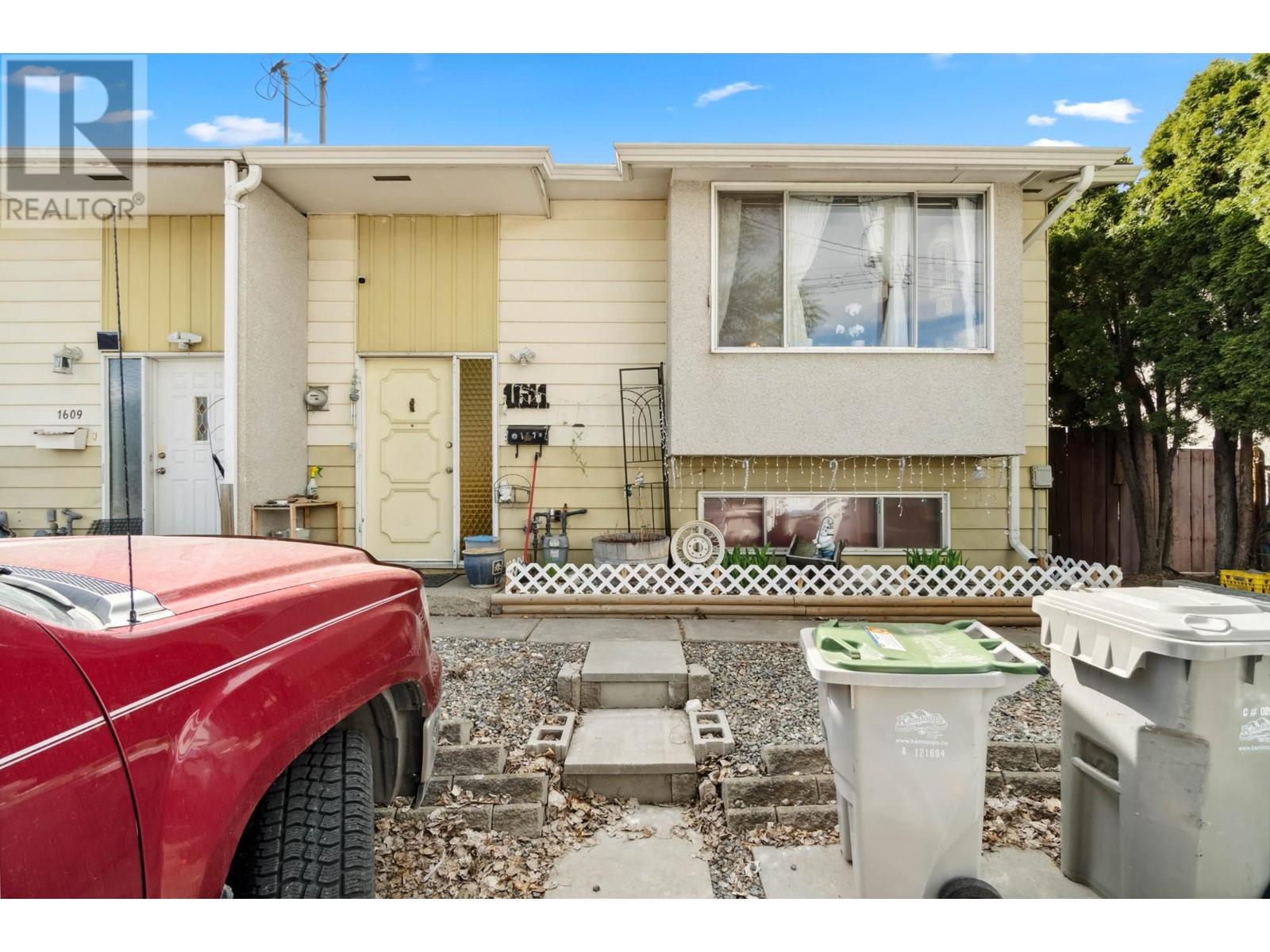 1611 Spartan Place, Kamloops, British Columbia  V2B 7Z3 - Photo 2 - 180175