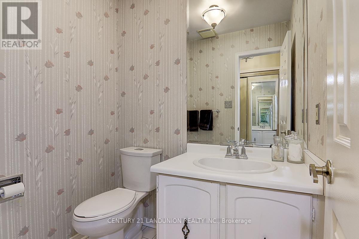 304 Goldhawk Trail, Toronto (Milliken), Ontario  M1V 4H2 - Photo 21 - E9052254