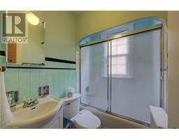 89 STIRLING Avenue N