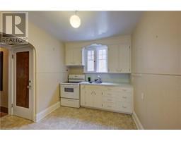 89 STIRLING Avenue N